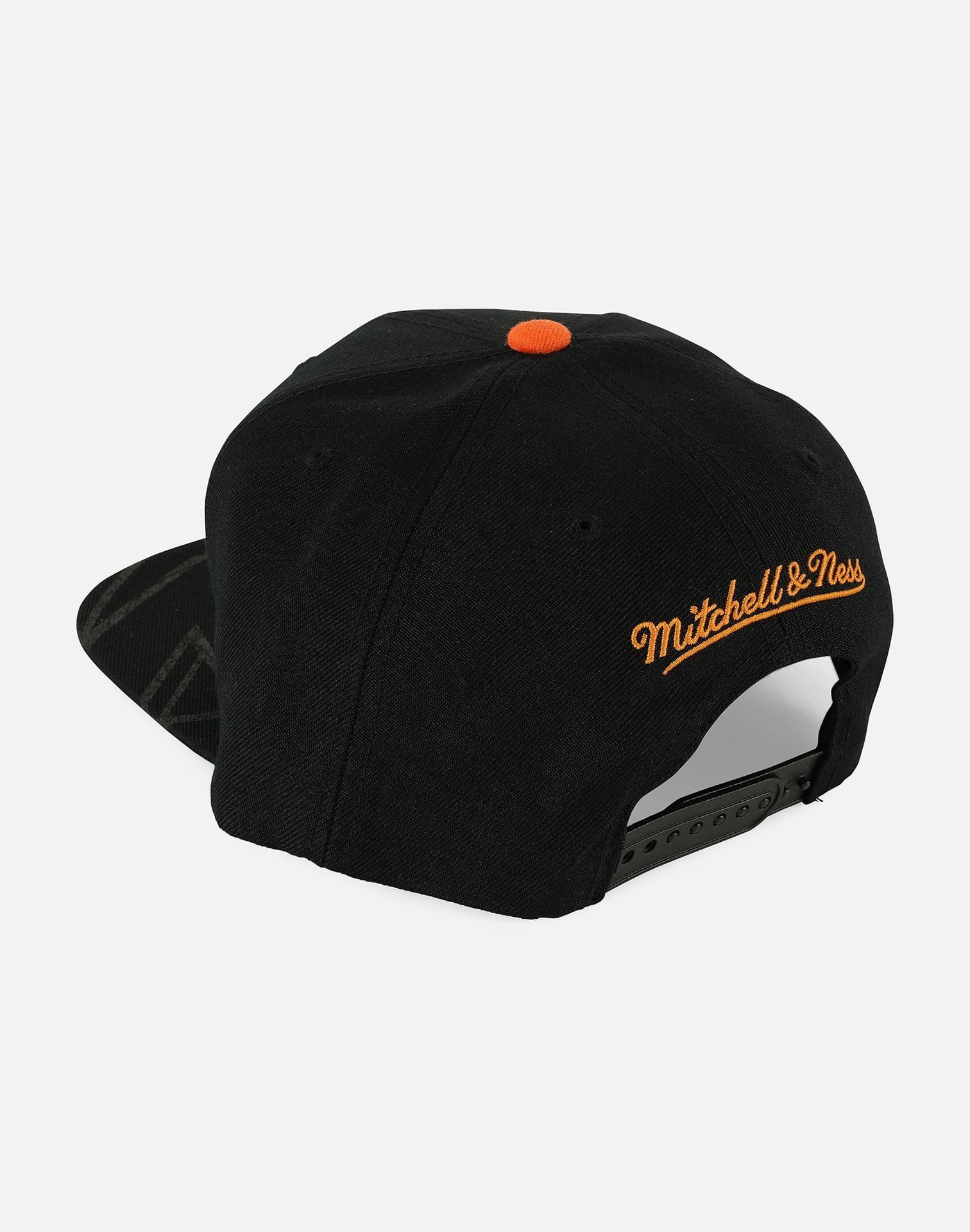 Mitchell & Ness NBA Cleveland Cavaliers Team SMU Snapback Hat