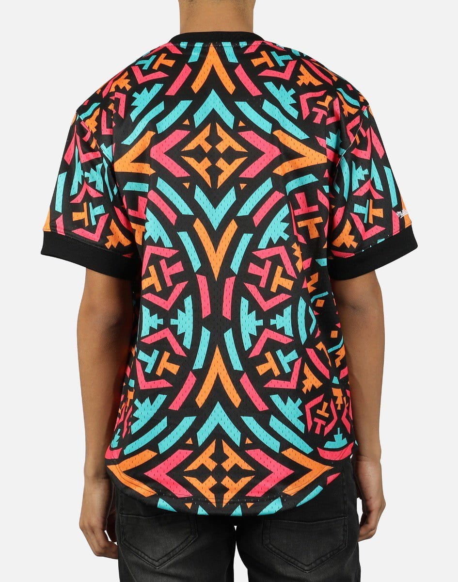 Mitchell & Ness Men's NBA San Antonio Spurs Wordmark Mesh Shooting V-Neck Shirt