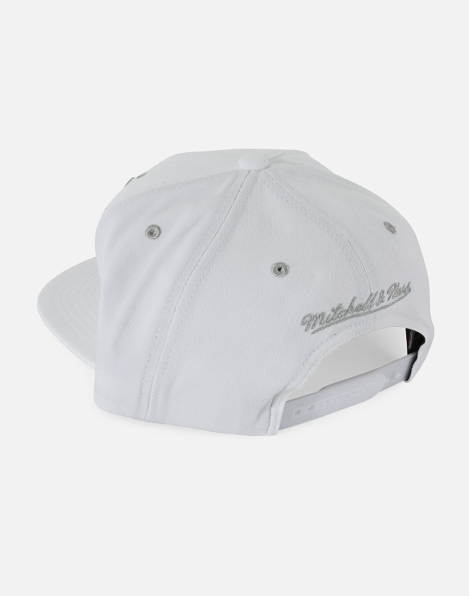 Mitchell & Ness NBA Chicago Bulls Basic Logo Snapback Hat