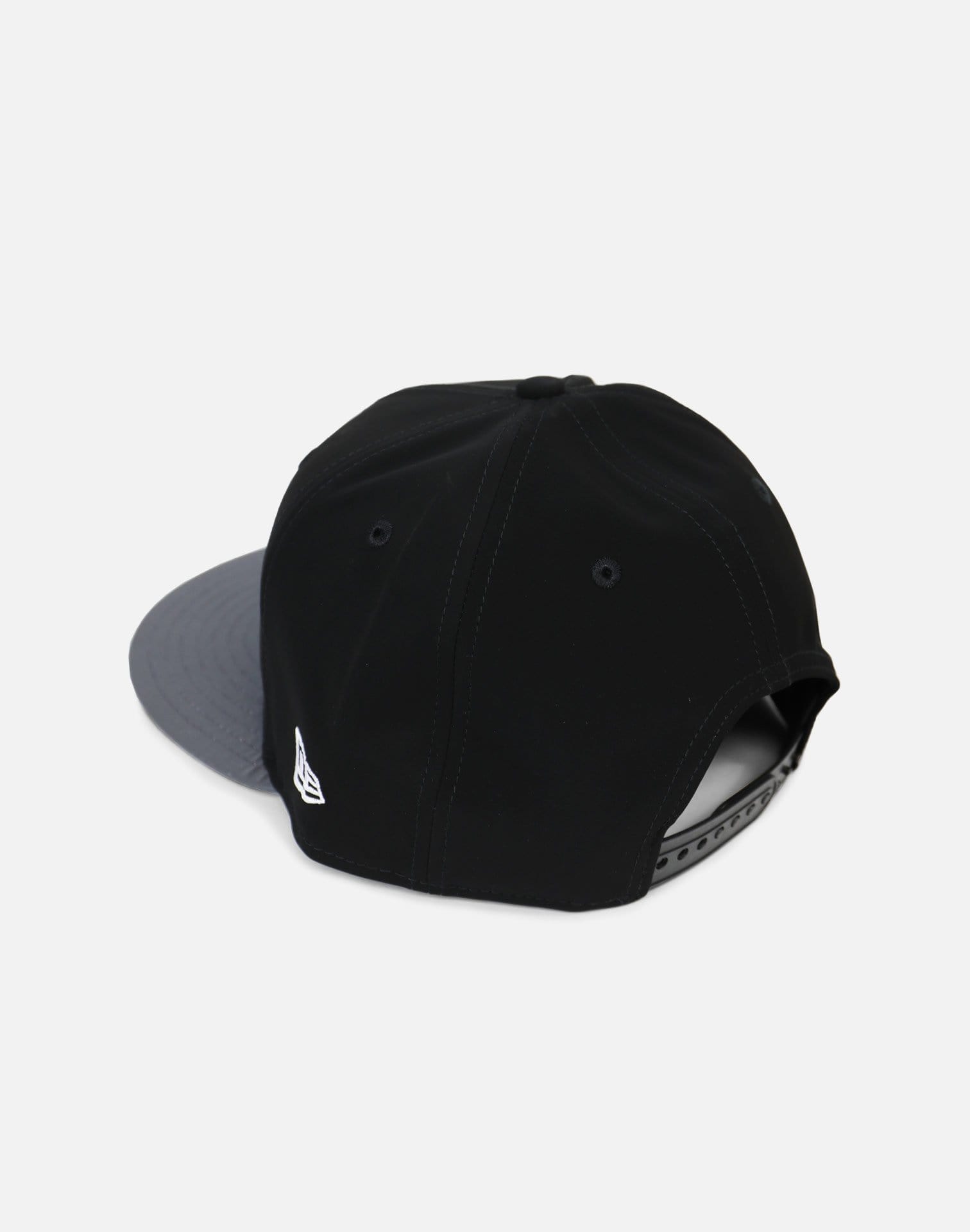 New Era Detroit Reflective Hook Snapback Hat (Black/Grey)