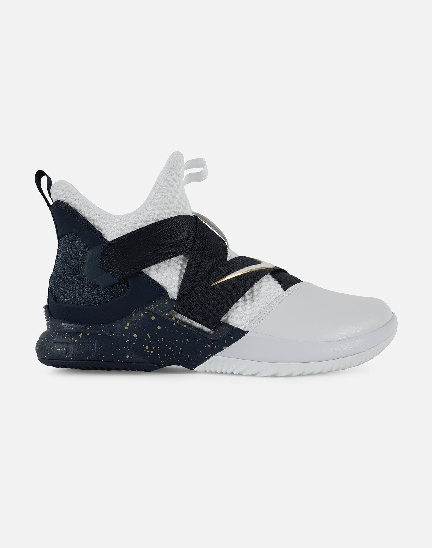 Nike Men's Lebron Soldier 12 SFG
