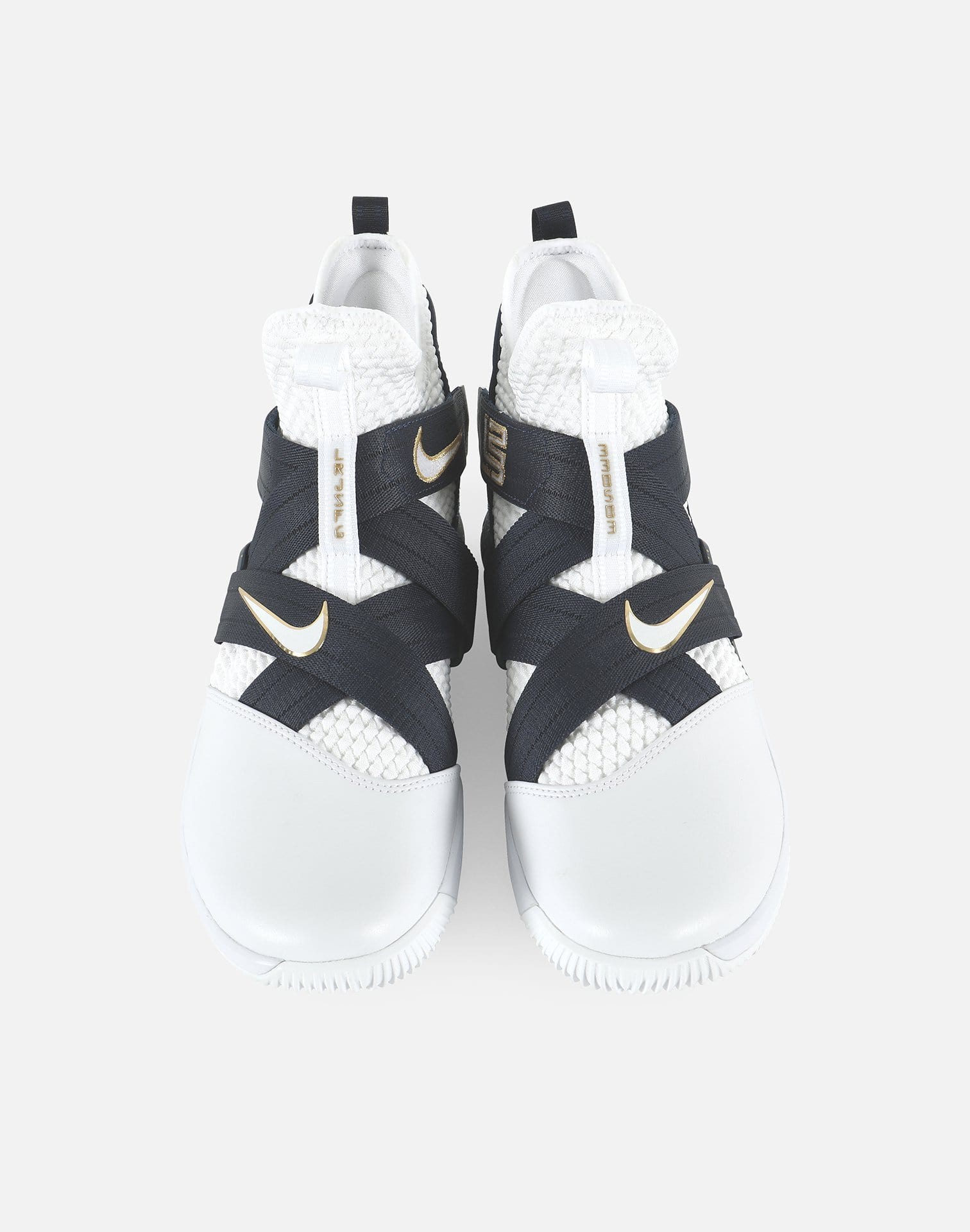 Nike Men's Lebron Soldier 12 SFG