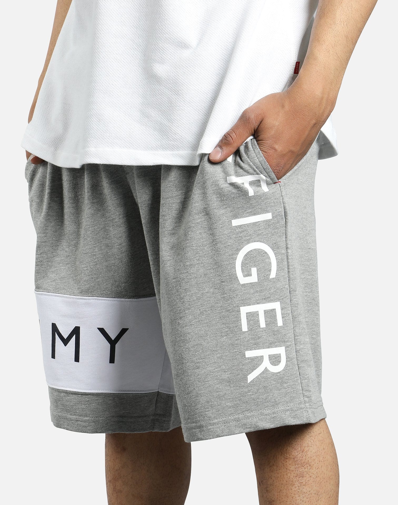 Tommy Hilfiger Men's Modern Essentials Logo-Print French Terry Shorts